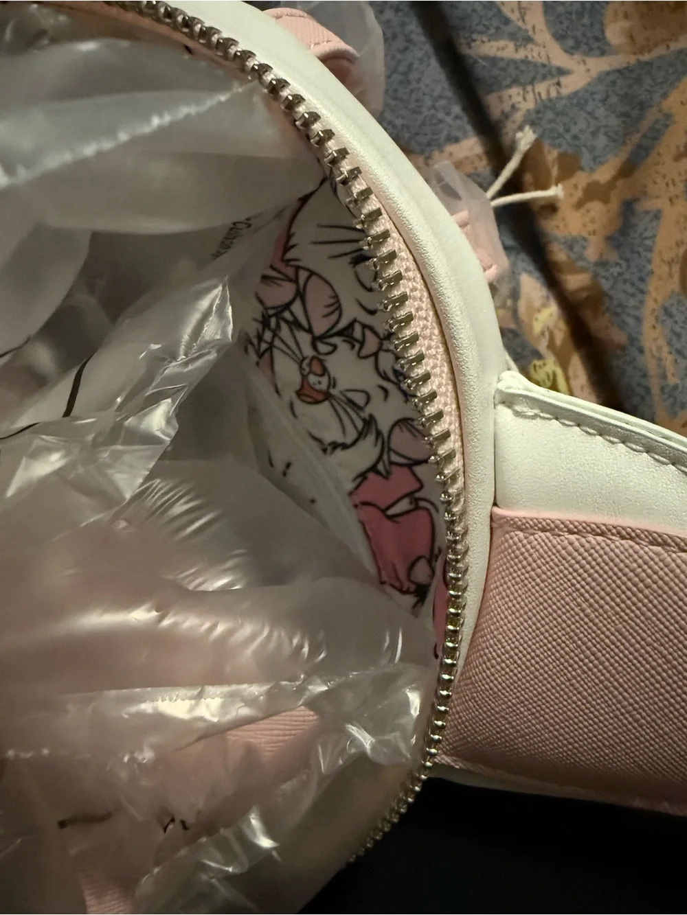 Loungefly Pink & White Cat Face Crossbody Bag with Bow